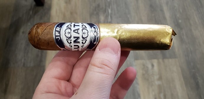 cigar review JFR Lunatic Habano Short Titan